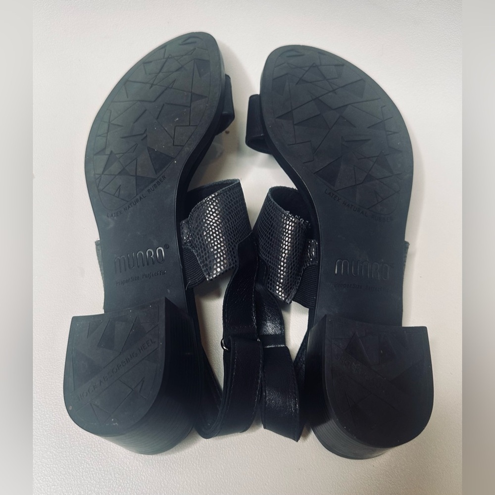Munro Black Textured Strap Sandals - Picture 4 of 6
